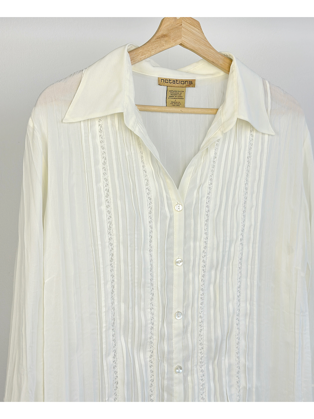 Camisa crema plisada  2