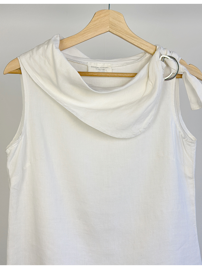 Top blanco cuello caido 2
