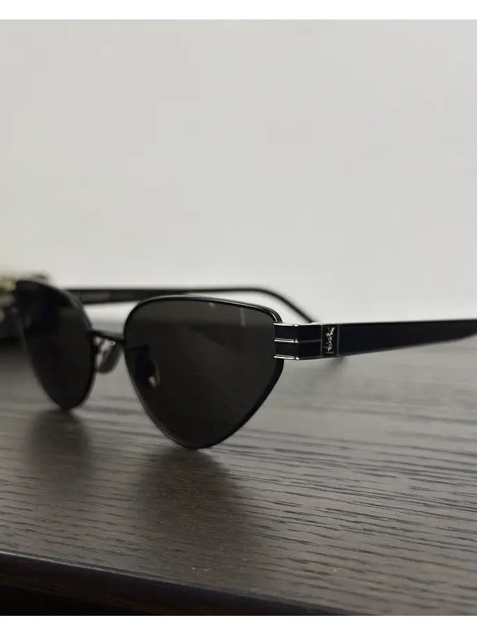 Lentes de sol negros 3