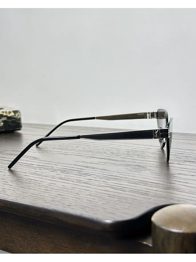 Lentes de sol negros 10