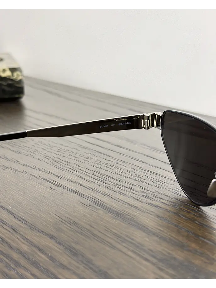 Lentes de sol negros 11