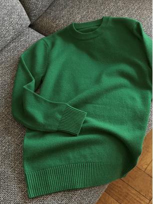Suéter verde cachemira