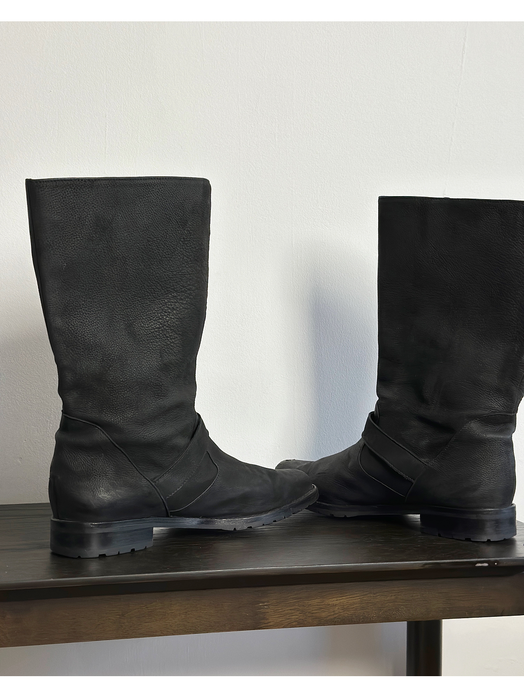 Botas negras de cuero 8