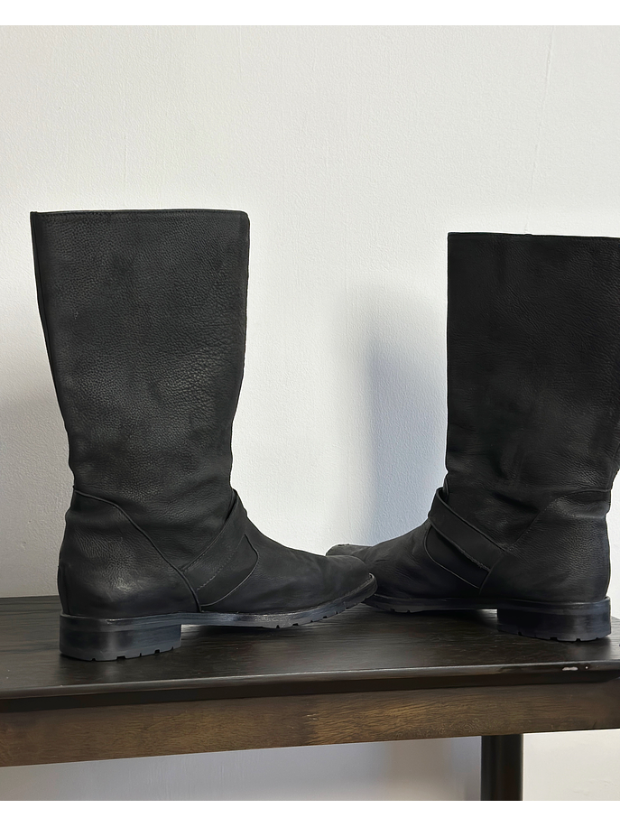 Botas negras de cuero 8