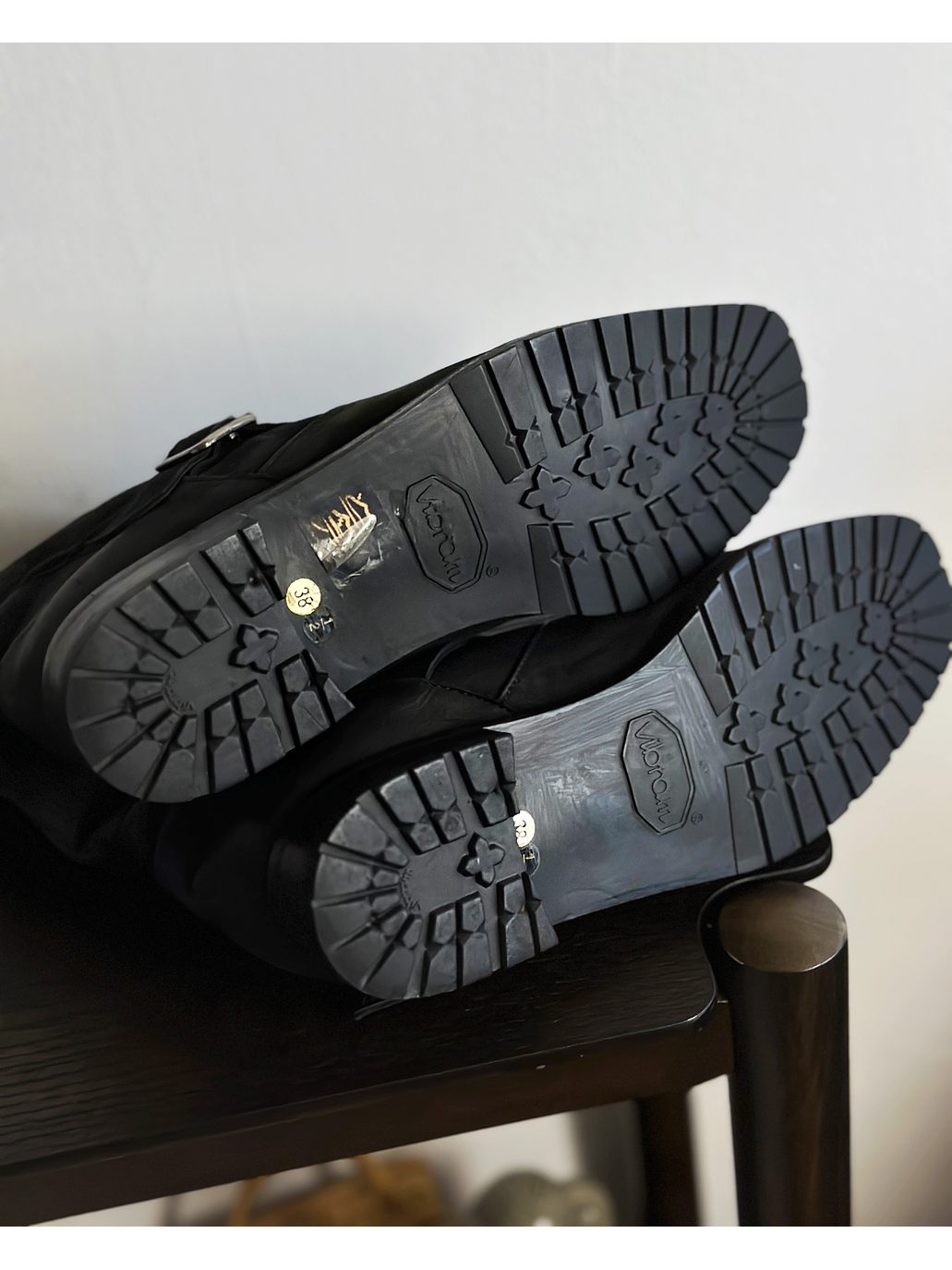 Botas negras de cuero 9