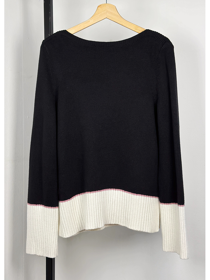 Chaleco negro cuello bote 3