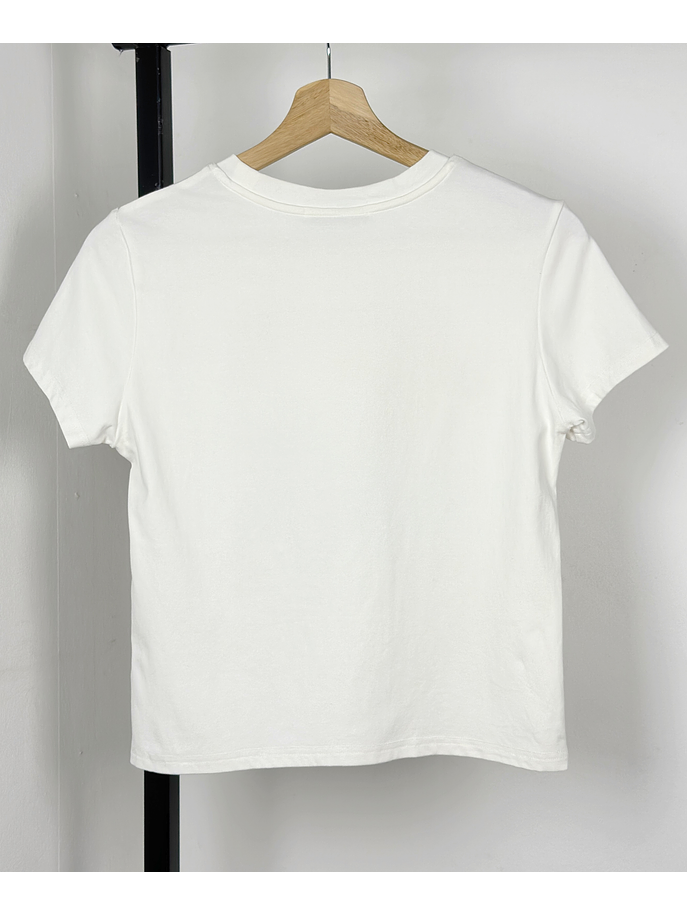 Polera blanca estampada 3