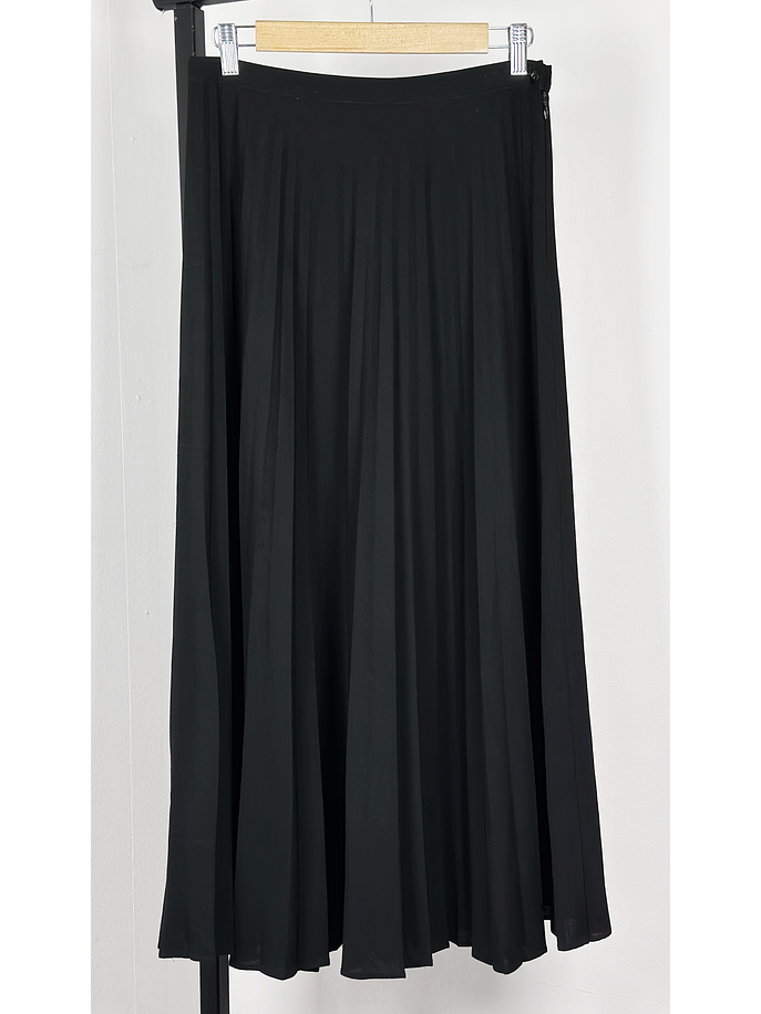 Falda negra plisada 1