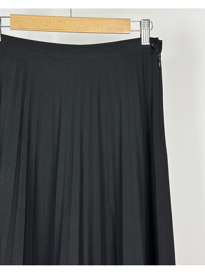 Falda negra plisada 3