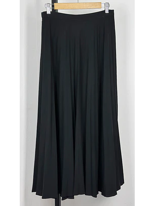 Falda negra plisada