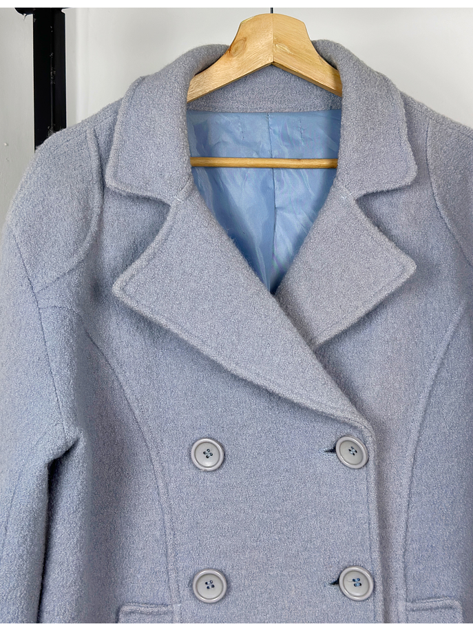 Abrigo celeste de lana 3
