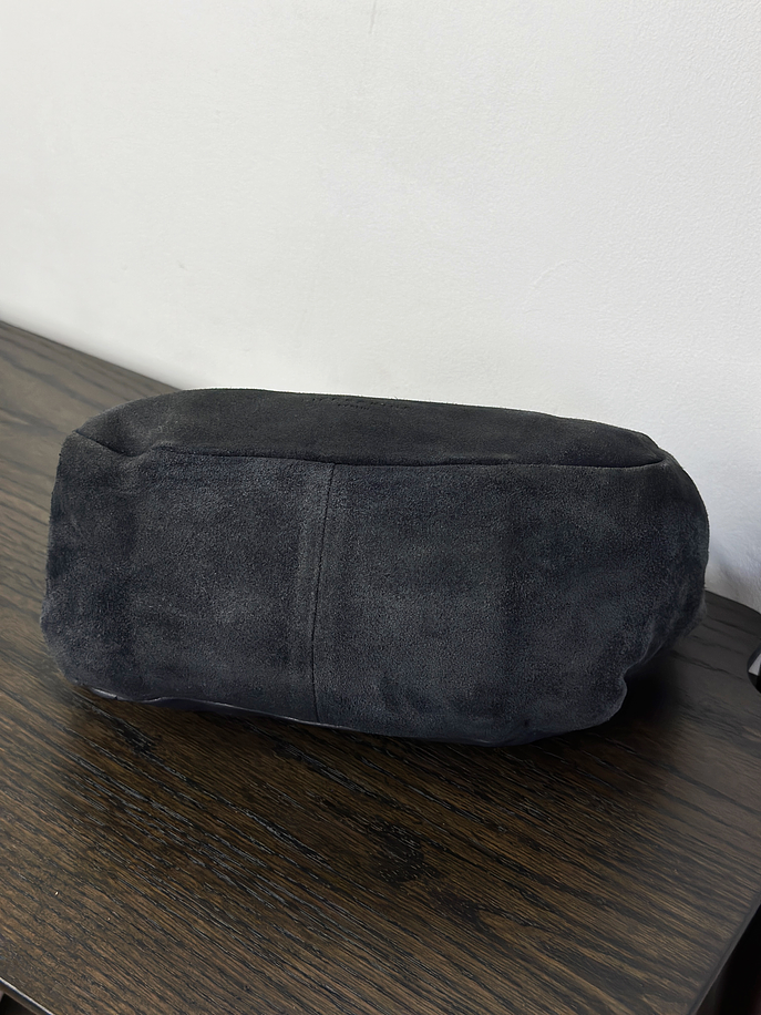 Cartera azul marino de cuero 8