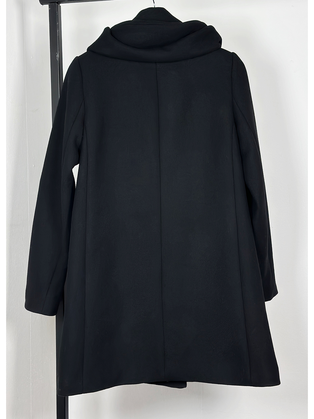 Abrigo negro de lana 4
