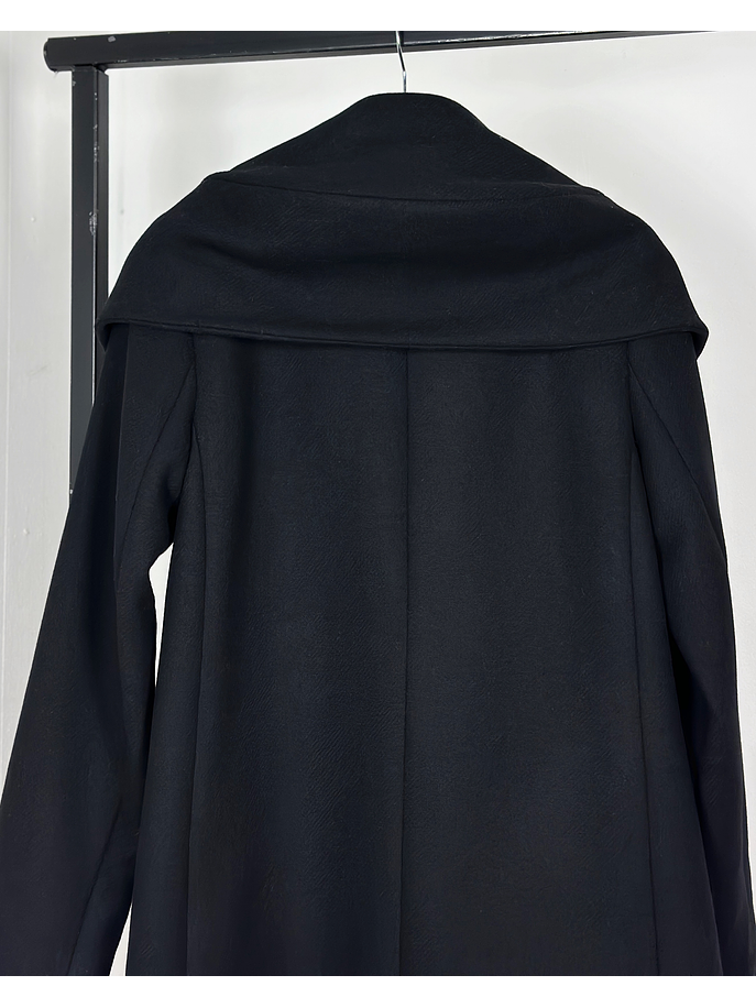 Abrigo negro de lana 5