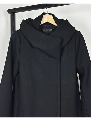 Abrigo negro de lana