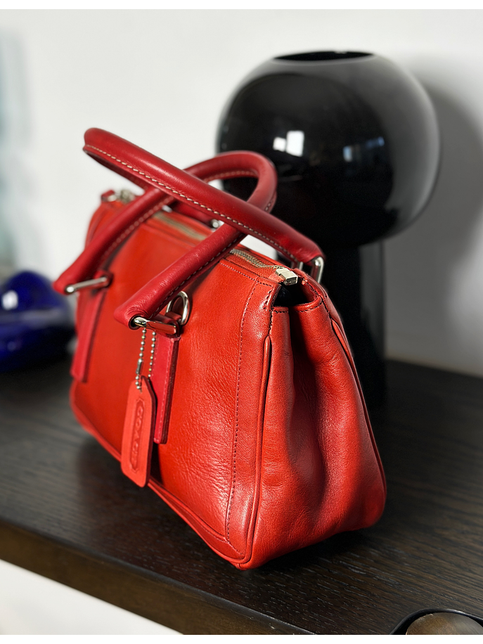 Cartera de mano roja 4