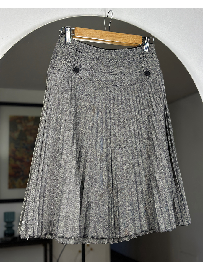 Falda gris plisada 1