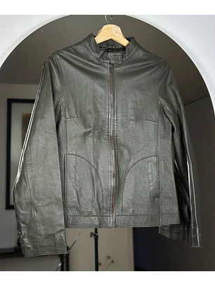 Chaqueta verde de cuero