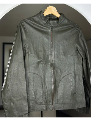 Chaqueta verde de cuero