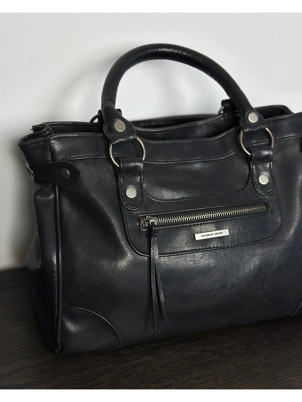 Bolso negro cuero sintético  2