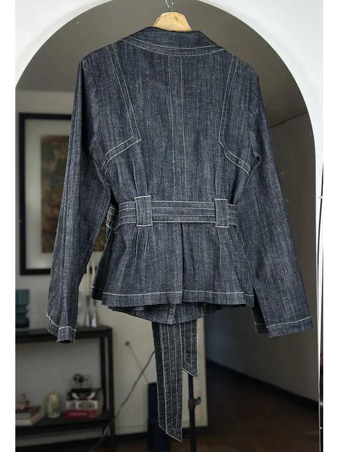 Chaqueta de mezclilla con cinturón 3