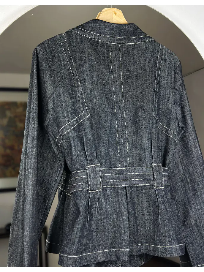 Chaqueta de mezclilla con cinturón 4