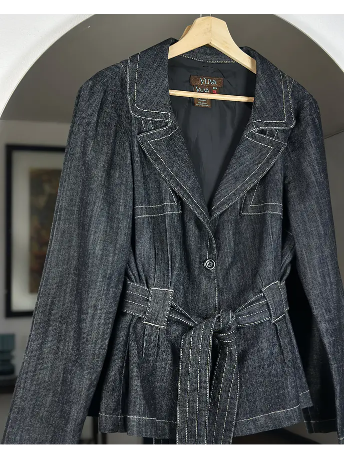 Chaqueta de mezclilla con cinturón 2