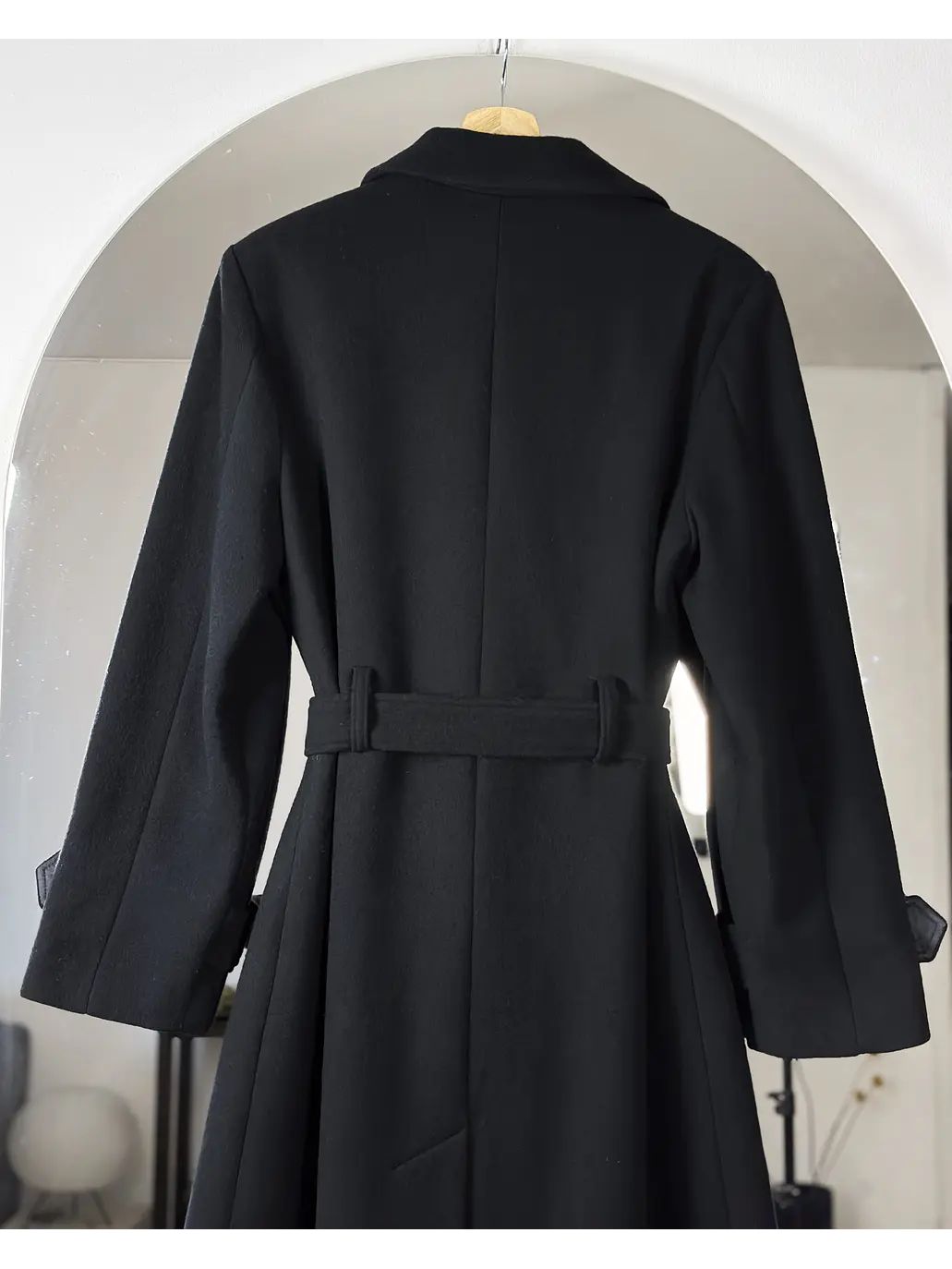 Abrigo negro de lana 6