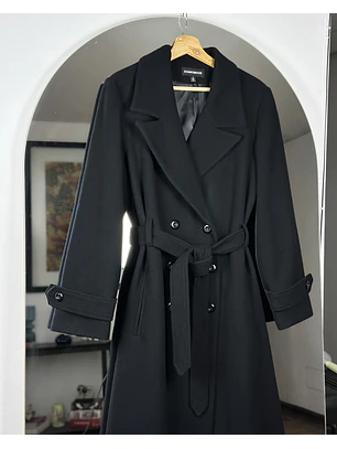 Abrigo negro de lana