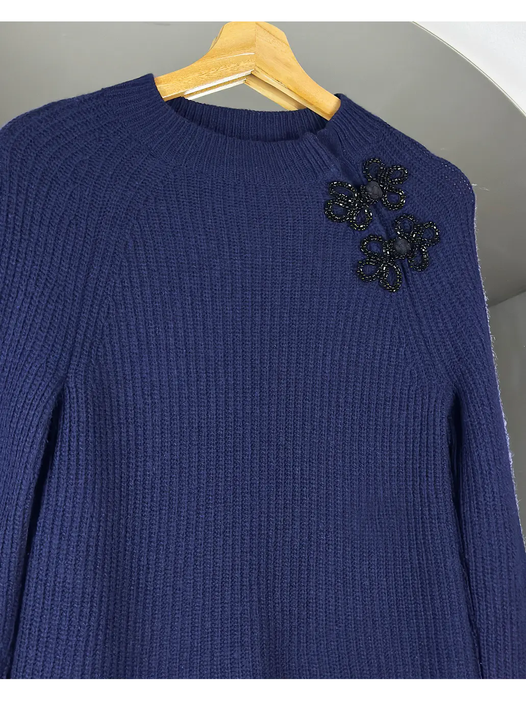 Chaleco azul con apliqué  2