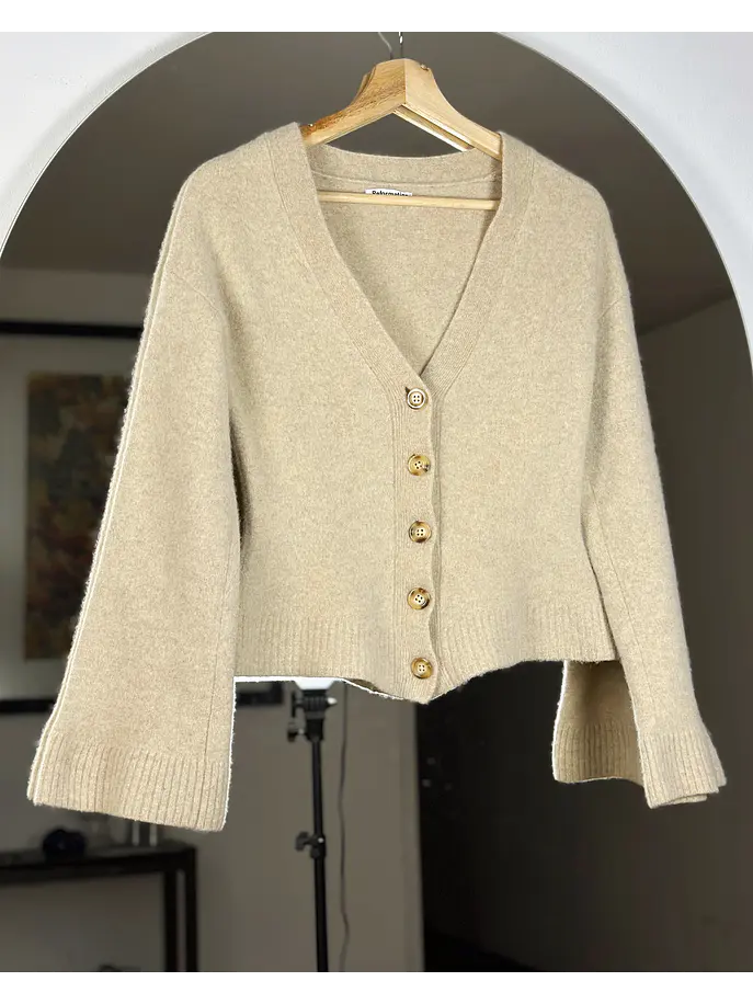 Cardigan beige de lana 1