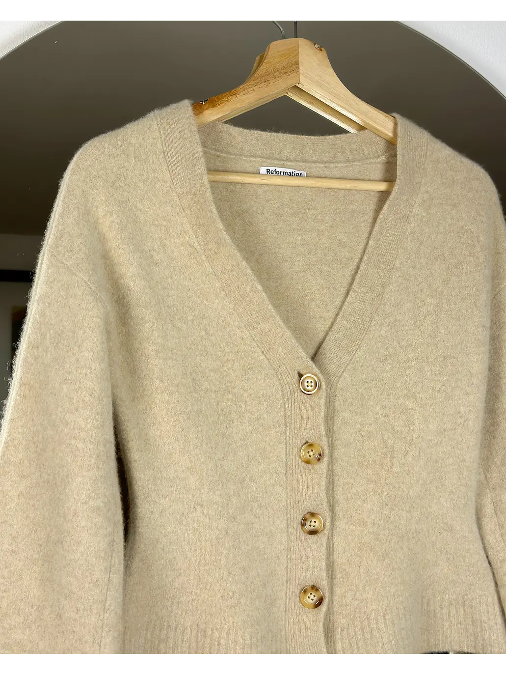 Cardigan beige de lana 3