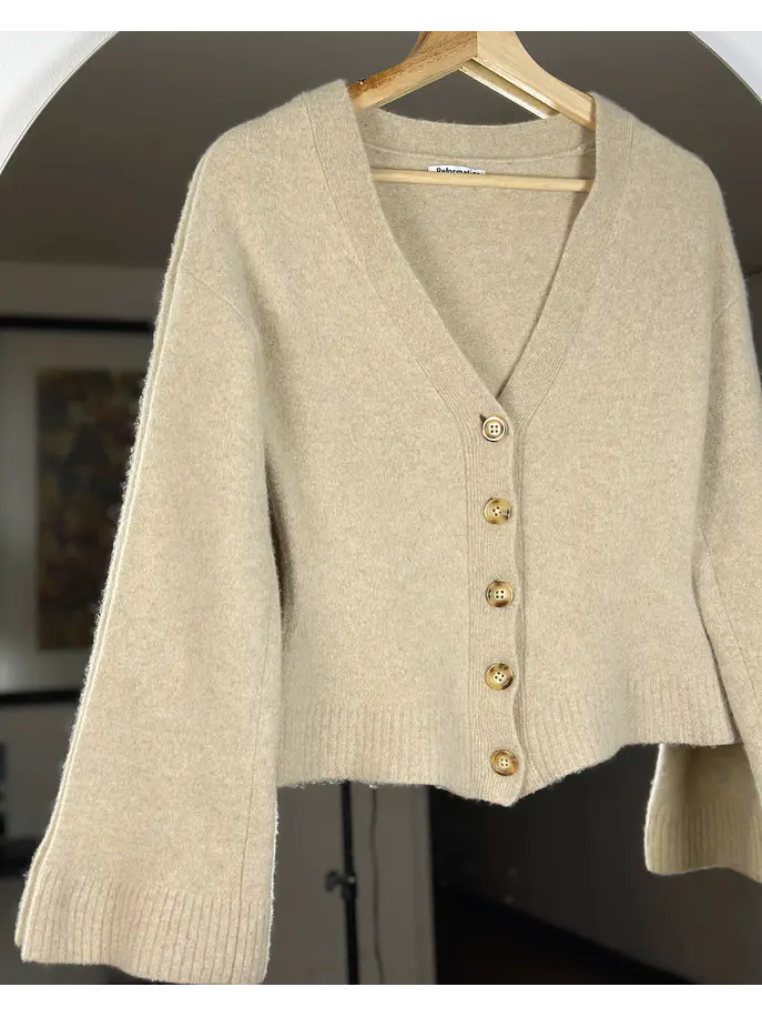 Cardigan beige de lana 2
