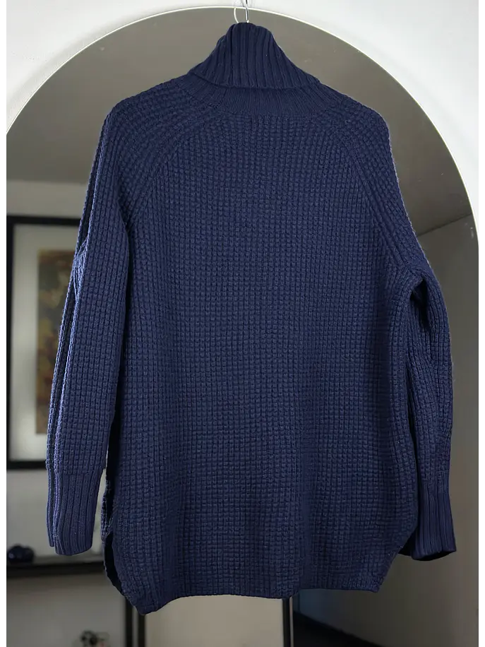 Suéter azul marino 3