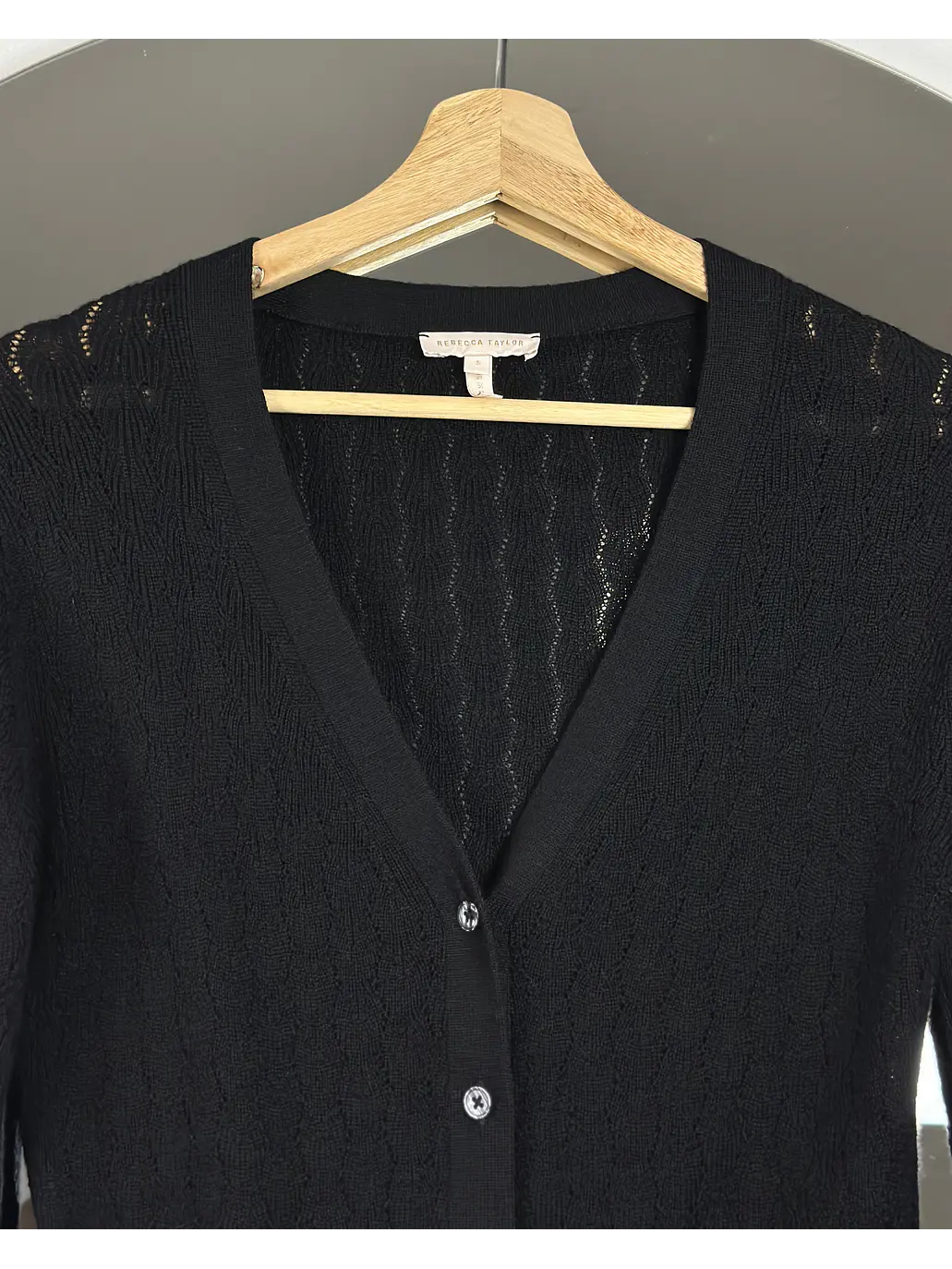 Cardigan negro de lana calado 3
