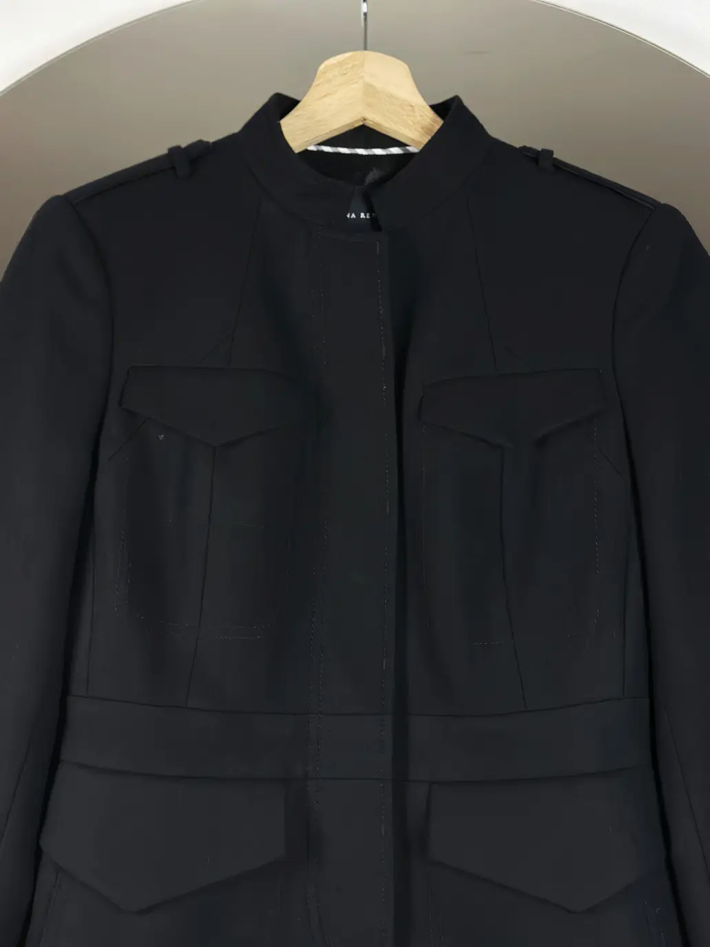 Blazer de lana estilo militar 3