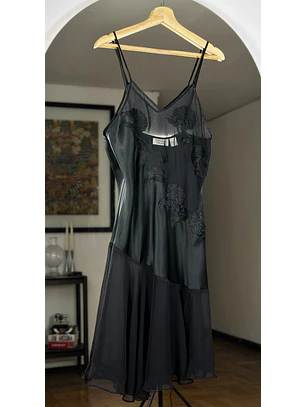 Vestido lencero negro