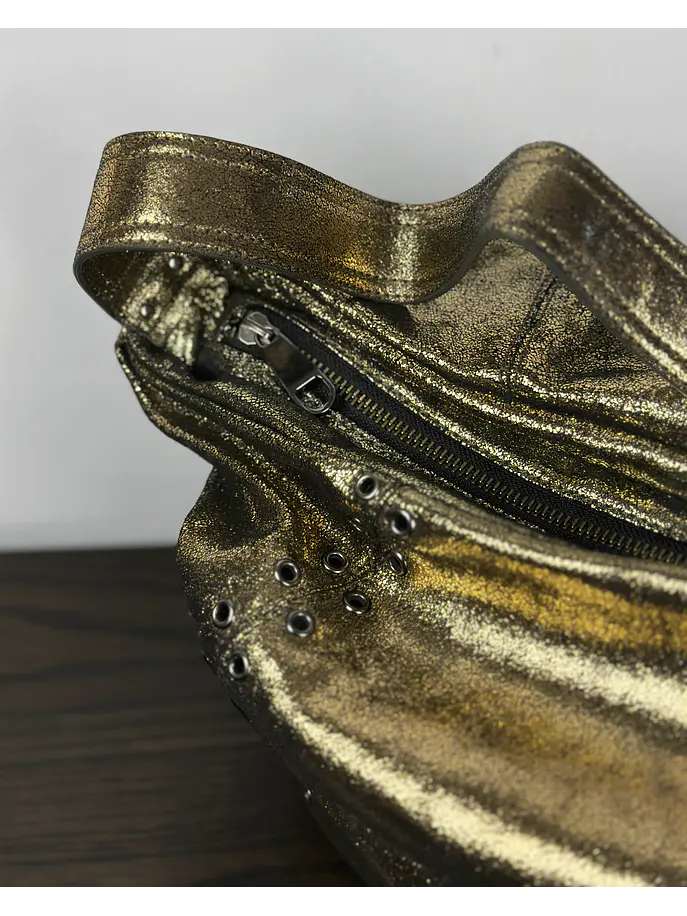 Bolso metalizado de cuero 5