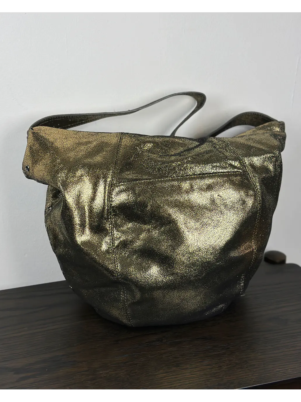 Bolso metalizado de cuero 7