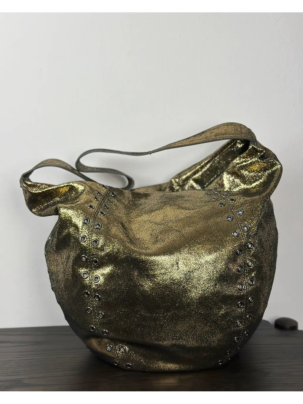 Bolso metalizado de cuero 9
