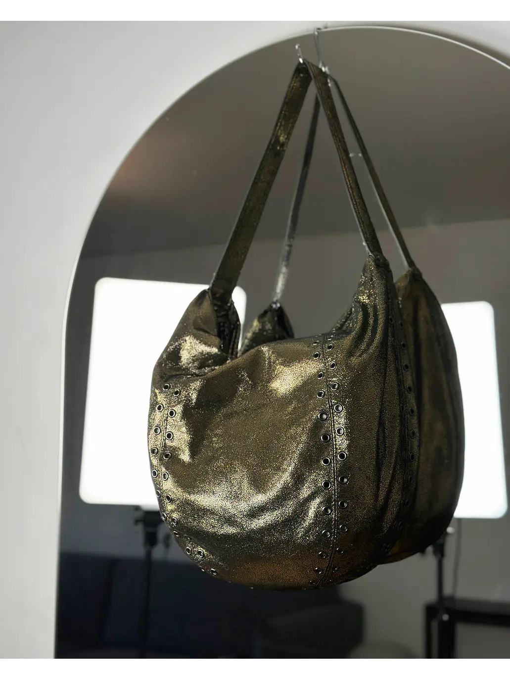 Bolso metalizado de cuero 1