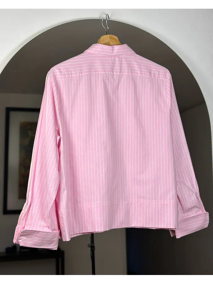 Camisa rosada rayada  4