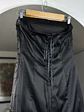 Vestido strapless negro satinado - Miniatura 4
