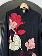 Camisa negra floreada - Miniatura 4