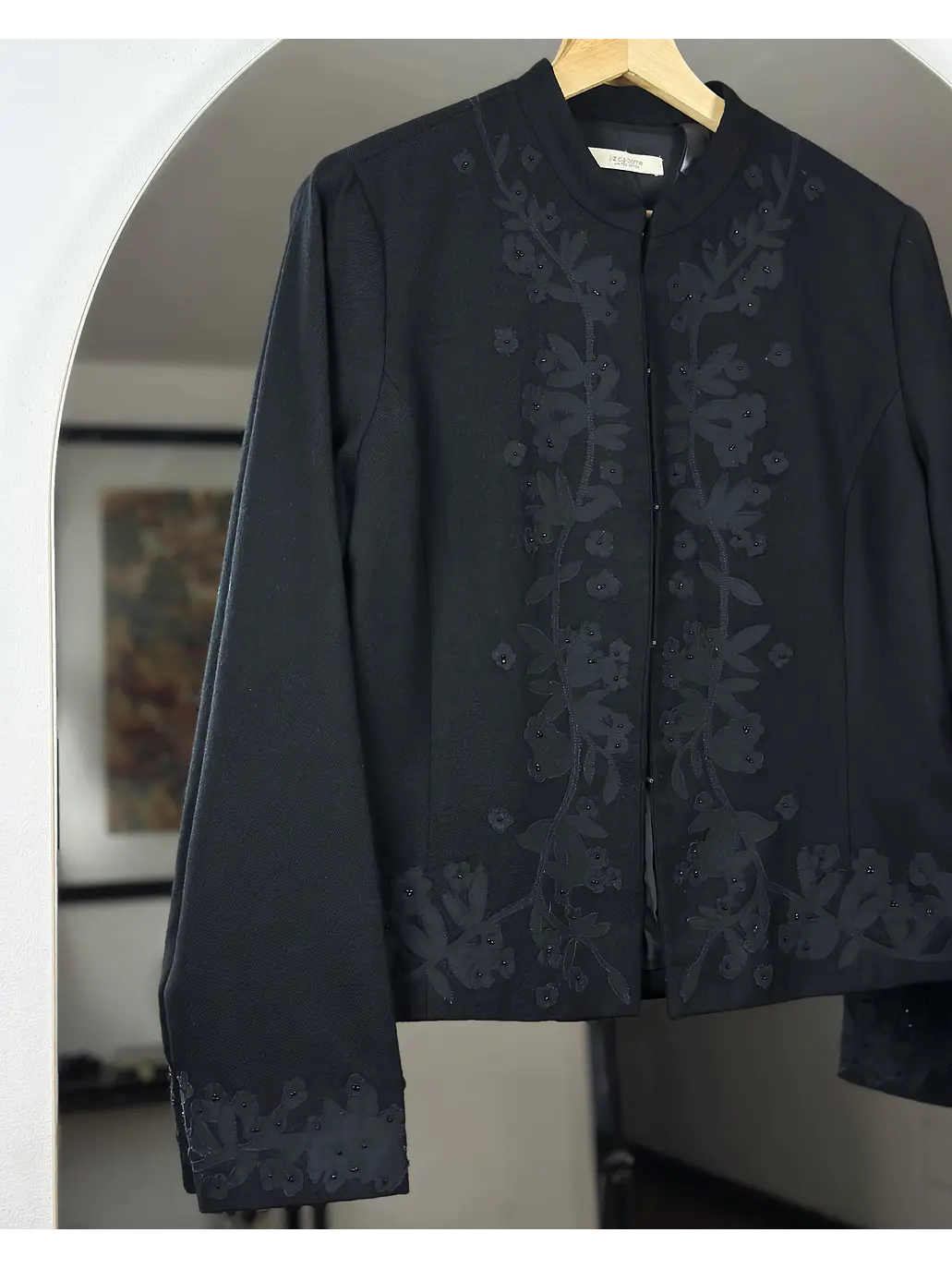 Blazer de lana bordado 2