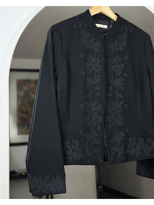 Blazer de lana bordado