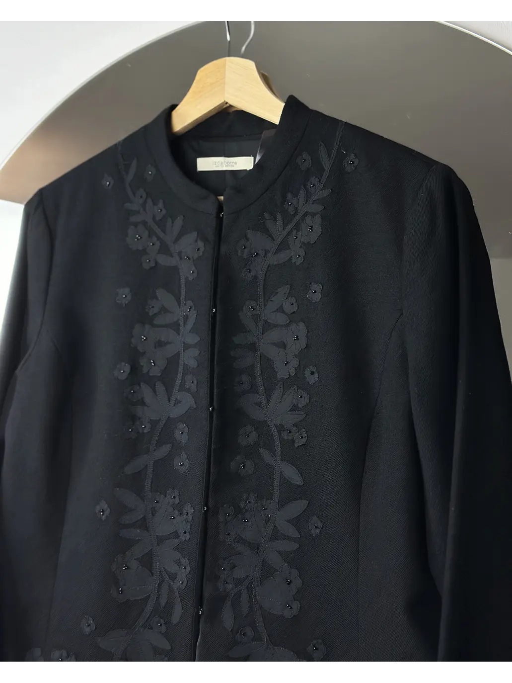 Blazer de lana bordado 3