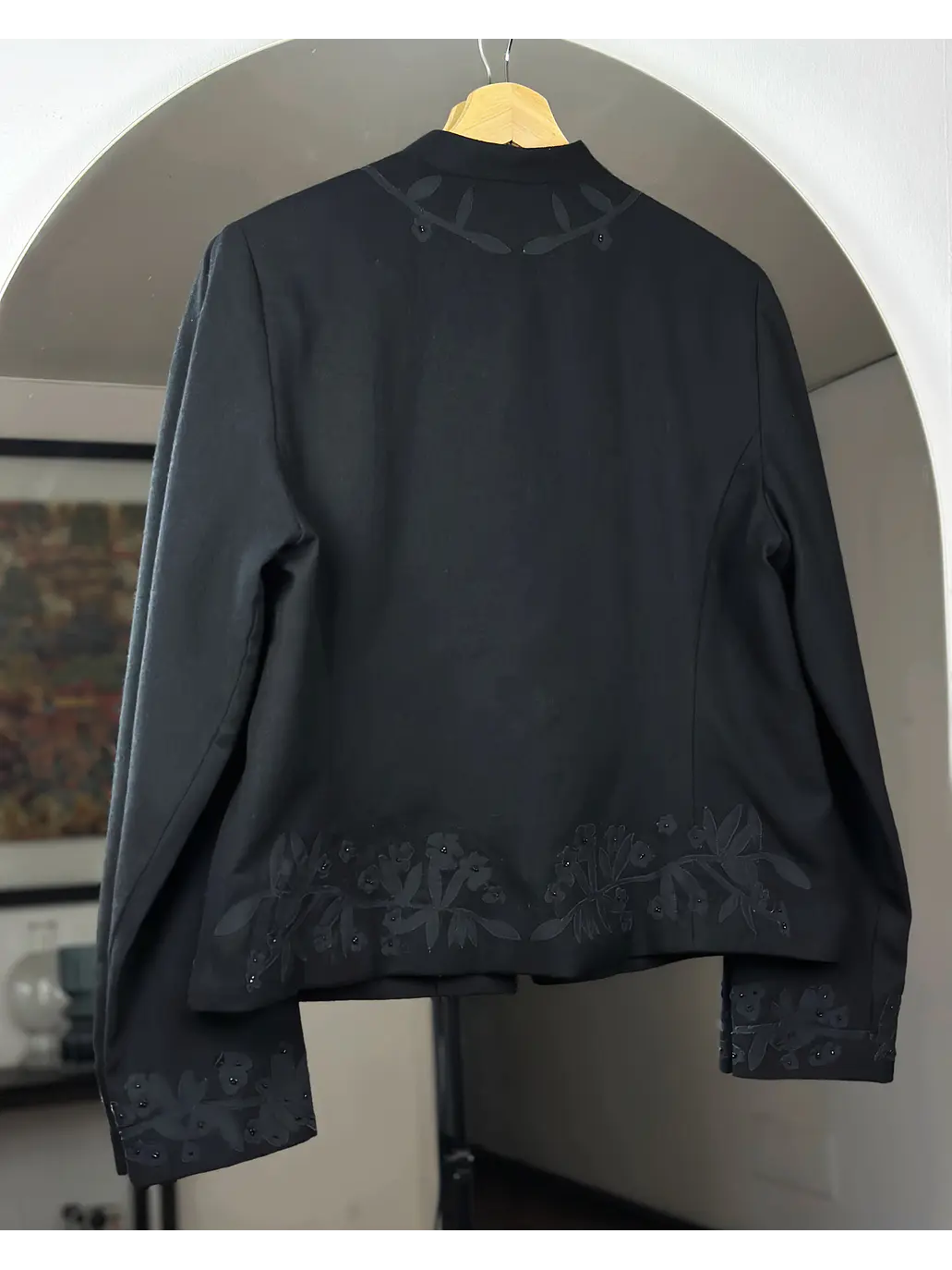 Blazer de lana bordado 5