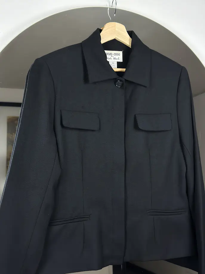 Blazer negra de lana 3