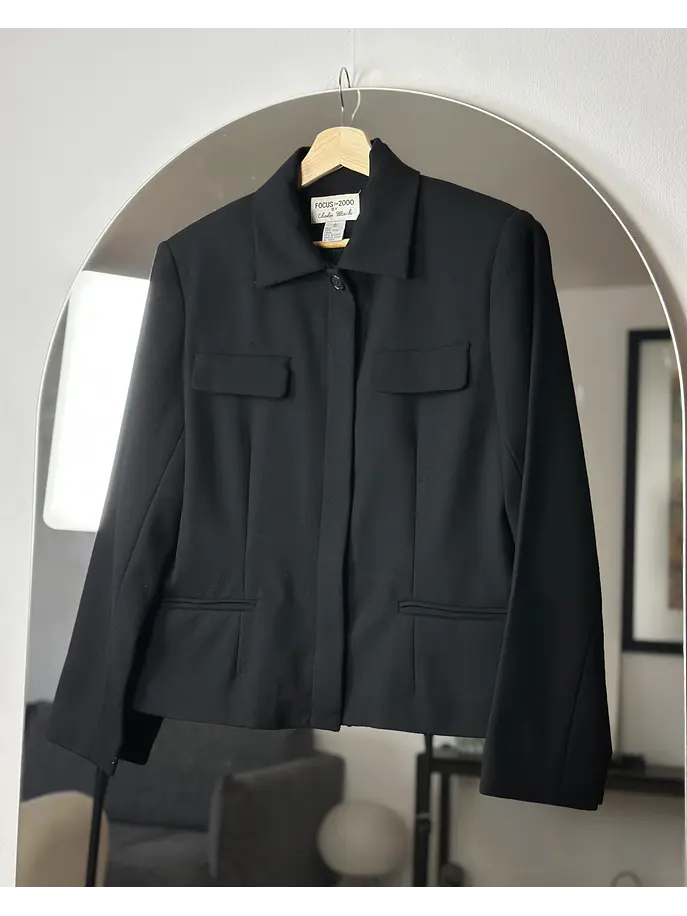 Blazer negra de lana 5